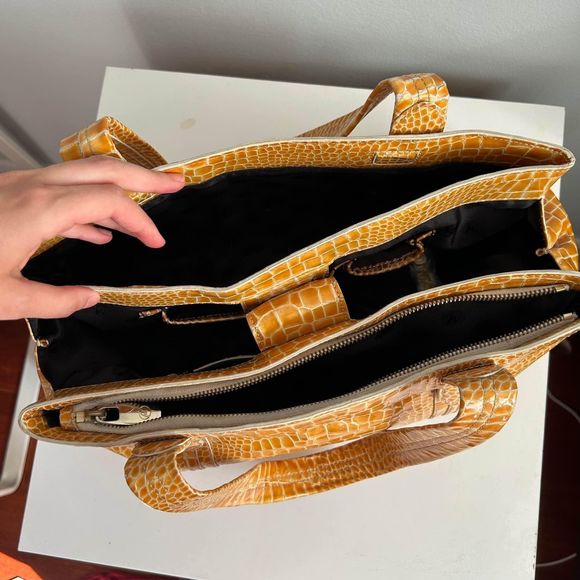 Monsac Italian Patent Leather Handbag Purse - Picture 3 of 5